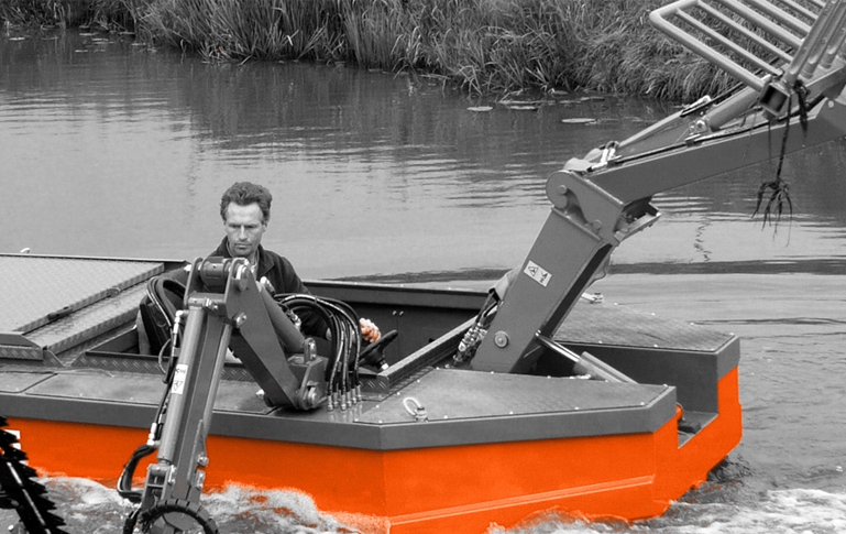 DSE402 Used in Boat Application